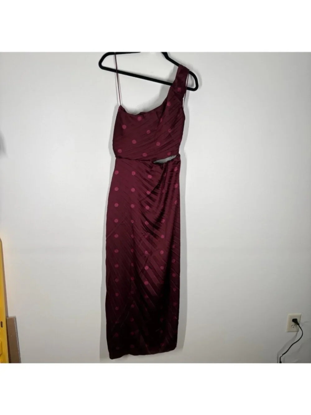 Abercrombie & Fitch Sz M The Giselle Pleated One-Shoulder Cutout Maxi Dress NWOT